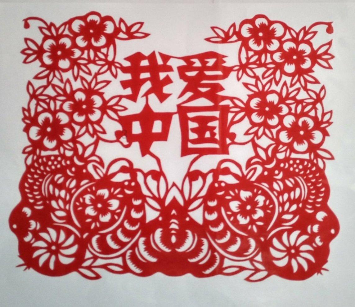 石泉县江南中学护航女生美好青春